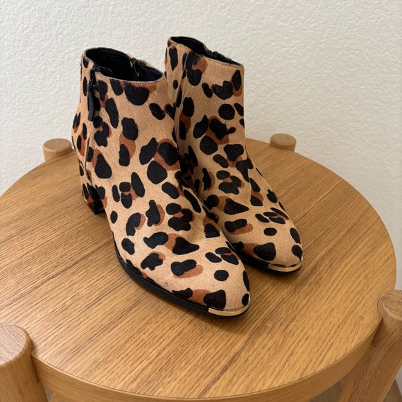 Cole Haan Grand Ambition Leopard print ankle booties Size‎ 8.5B - Picture 3 of 8